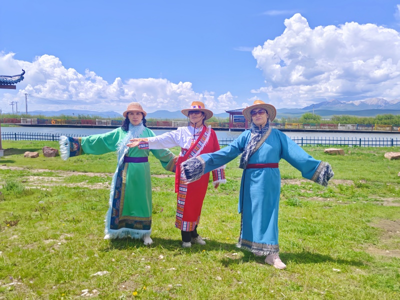 若尔盖热尔部落梅花鹿生态园景区特色体验项目